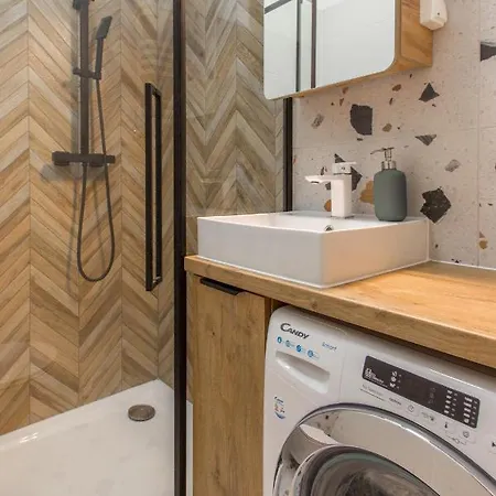Golden Apartments/sobf Apartment *